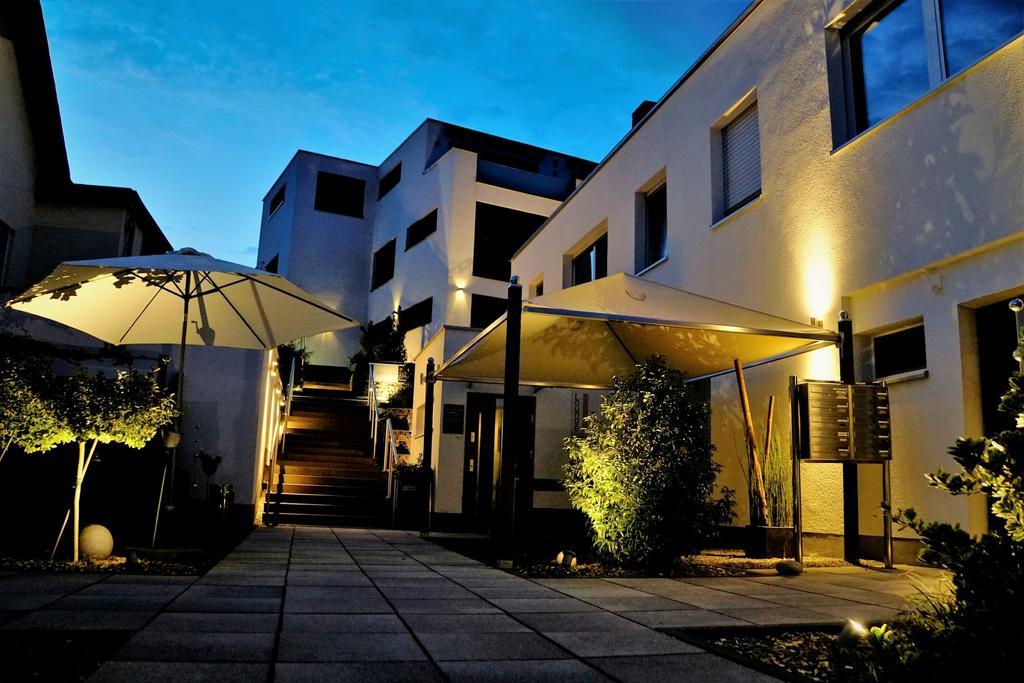 Wohnraum Hotel & Gaestehaus Gusterath Esterno foto